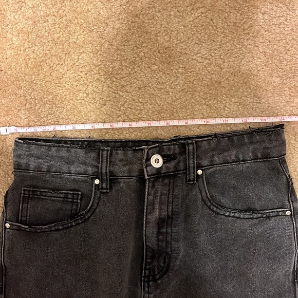 Cotton On Light Black Grey Distressed High Rise Mom Jeans in Women’s Size 4 - Picture 6 of 9